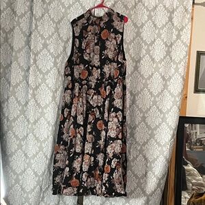Torrid NWT Floral Sleeveless Dress - Black and Orange